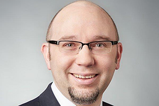 Shaun Johnson, the deputy general counsel for CMS Energy and its principal subsidiary Consumers Energy. Speaker at May 2017 commencement ceremonies.